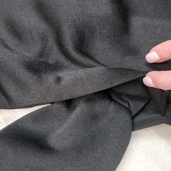 Blushmark small long sleeve black dress with Scoop neck and pockets NWT - Picture 5 of 8